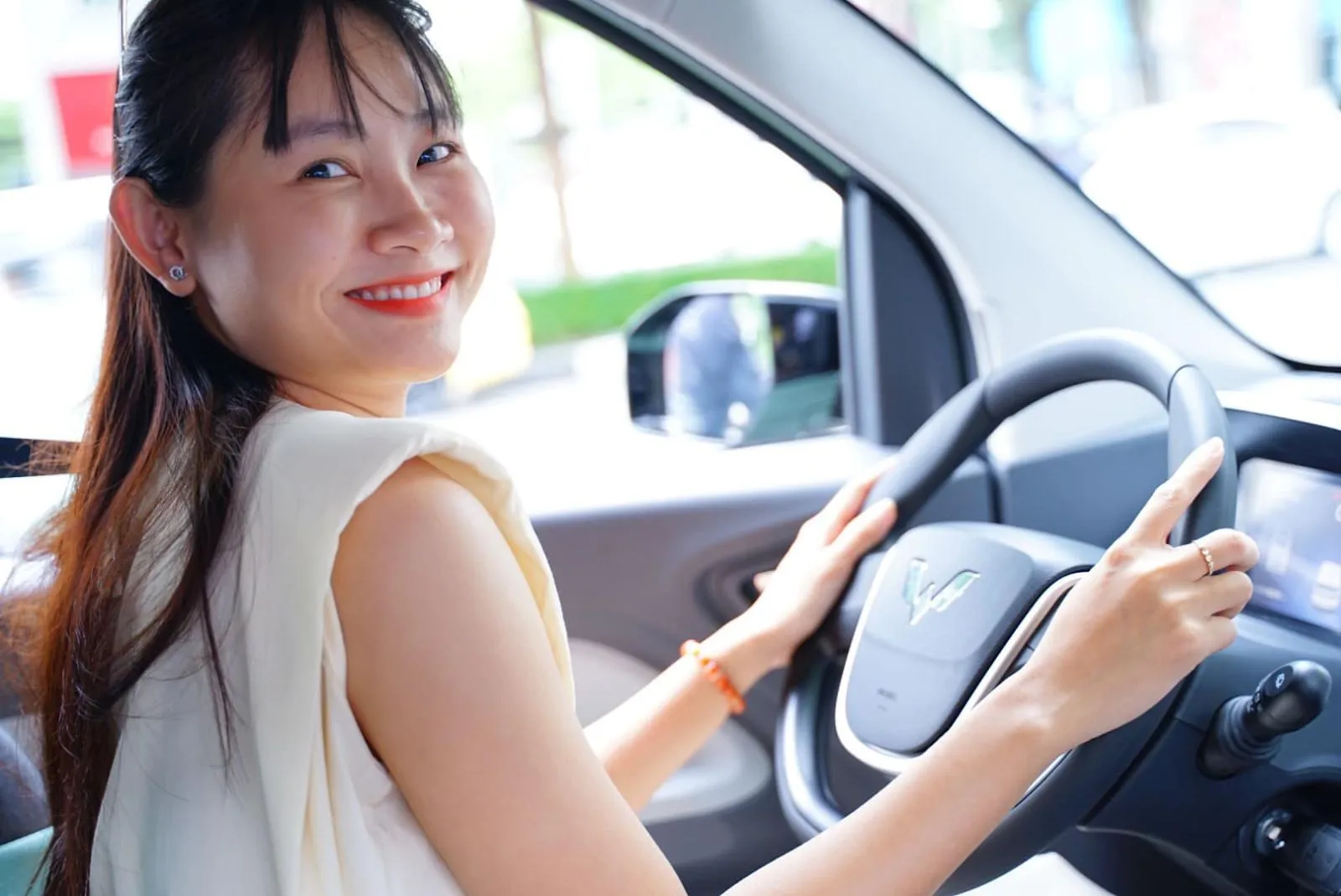 ĐIỀU GÌ ĐÃ LÀM NÊN SỨC HÚT CỦA "TIỂU LÔI ĐIỆN" ĐI PHỐ MINI EV TẠI VIỆT NAM?